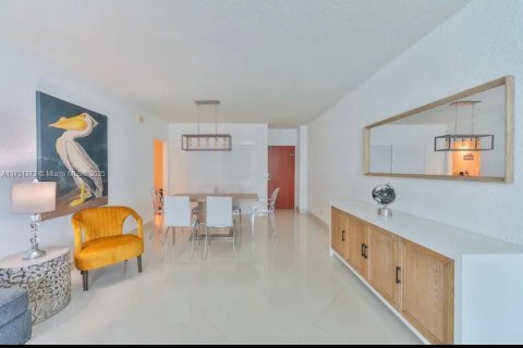 Copropriété à louer à Hollywood, Floride: 1 chambre, 84.08 m2 № 1859912 - photo 3