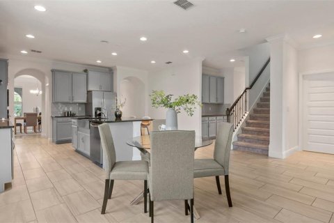 House in Winter Garden, Florida 4 bedrooms, 303.51 sq.m. № 1618047 - photo 7