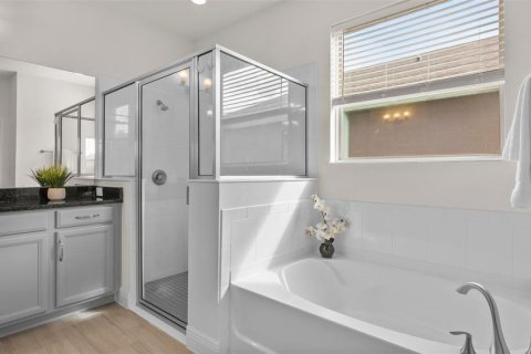 House in Winter Garden, Florida 4 bedrooms, 303.51 sq.m. № 1618047 - photo 21