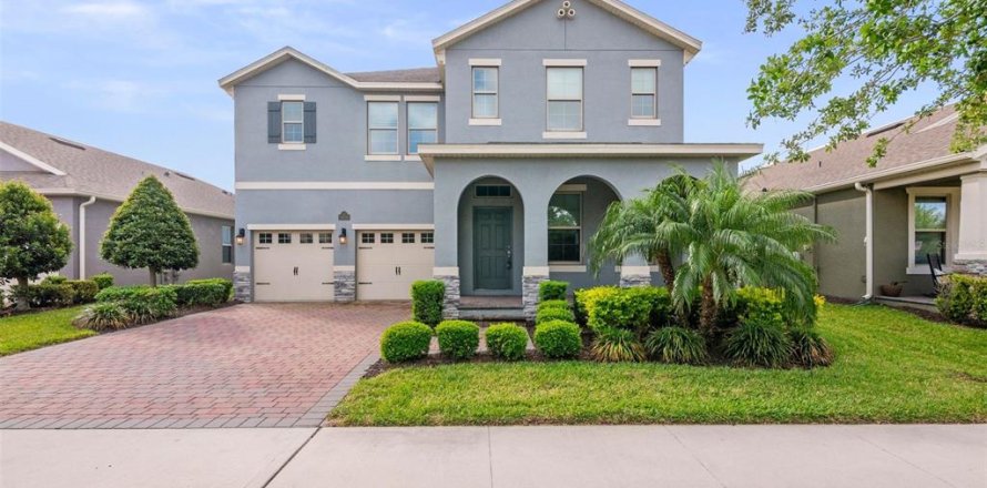 House in Winter Garden, Florida 4 bedrooms, 303.51 sq.m. № 1618047