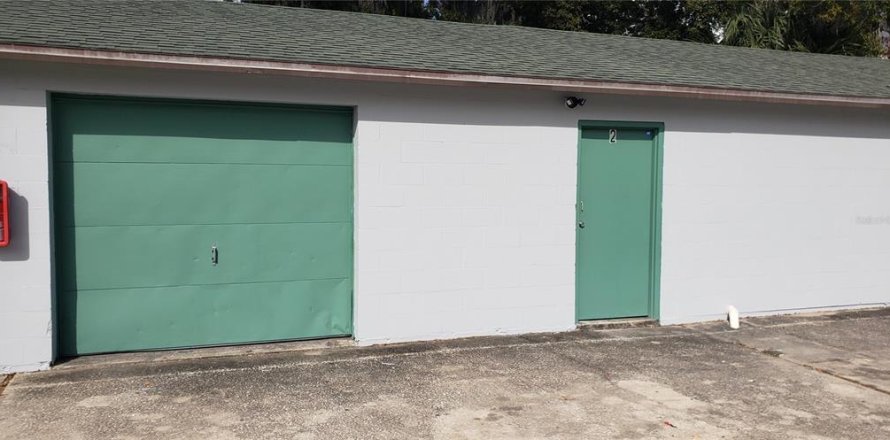 Propiedad comercial en Bunnell, Florida № 1907954