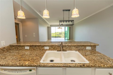 Copropriété à vendre à Englewood, Floride: 3 chambres, 177.72 m2 № 2142821 - photo 13