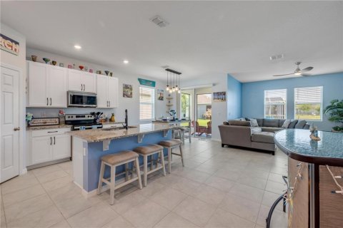 Villa ou maison à vendre à New Smyrna Beach, Floride: 4 chambres, 175.68 m2 № 2142096 - photo 3