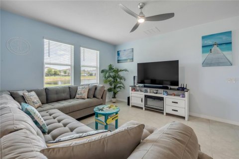 Villa ou maison à vendre à New Smyrna Beach, Floride: 4 chambres, 175.68 m2 № 2142096 - photo 9