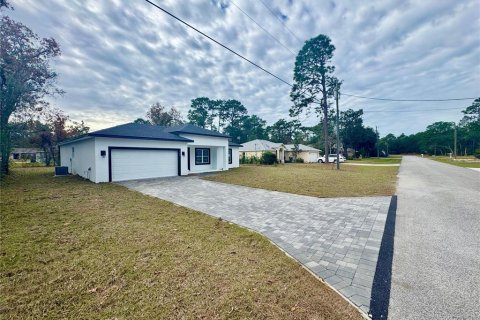 House in Citrus Springs, Florida 3 bedrooms, 142.05 sq.m. № 2105876 - photo 5