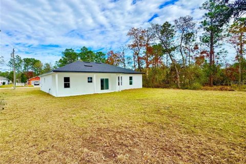 House in Citrus Springs, Florida 3 bedrooms, 142.05 sq.m. № 2105876 - photo 9
