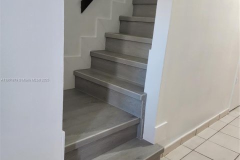 Снять в аренду таунхаус в Хайалиа, Флорида 3 спальни, 130.06м2, № 1955572 - фото 14