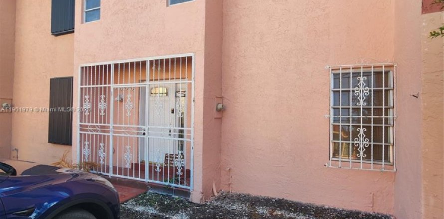 Таунхаус в Хайалиа, Флорида 3 спальни, 130.06м2 № 1955572