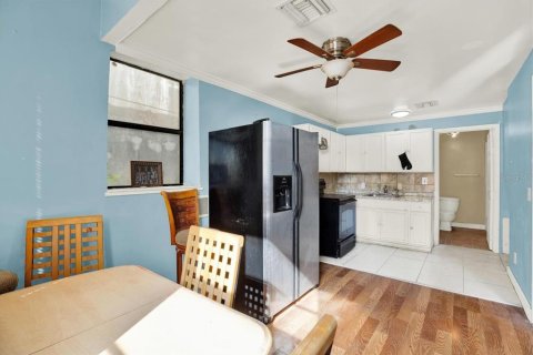 Commercial property in Tampa, Florida 319.31 sq.m. № 2298588 - photo 13