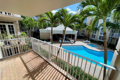 Снять в аренду кондоминиум в Корал-Гейблс, Флорида 2 спальни, 78.04м2, № 2056896 - фото 9