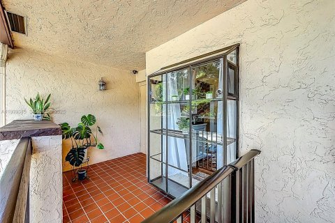 Copropriété à louer à Deerfield Beach, Floride: 2 chambres, 102.19 m2 № 1996836 - photo 4