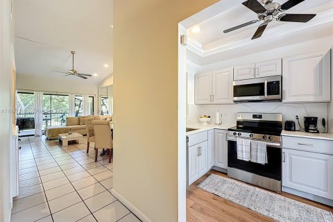 Copropriété à louer à Deerfield Beach, Floride: 2 chambres, 102.19 m2 № 1996836 - photo 9