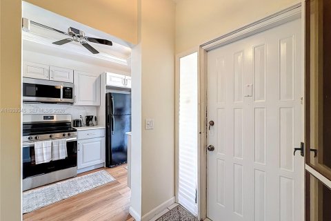 Copropriété à louer à Deerfield Beach, Floride: 2 chambres, 102.19 m2 № 1996836 - photo 8