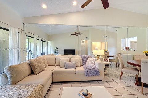 Copropriété à louer à Deerfield Beach, Floride: 2 chambres, 102.19 m2 № 1996836 - photo 29