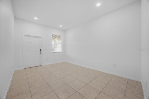 Touwnhouse à louer à Orlando, Floride: 3 chambres, 157.84 m2 № 2383999 - photo 4
