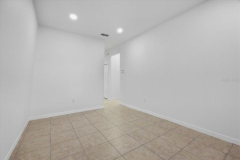 Touwnhouse à louer à Orlando, Floride: 3 chambres, 157.84 m2 № 2383999 - photo 3