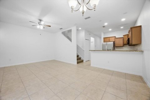 Touwnhouse à louer à Orlando, Floride: 3 chambres, 157.84 m2 № 2383999 - photo 7