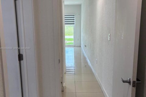 Touwnhouse à vendre à Homestead, Floride: 4 chambres, 129.88 m2 № 2172061 - photo 3