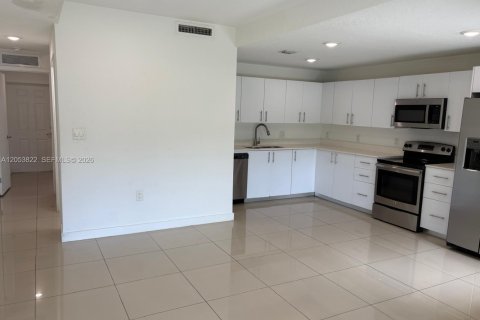 Touwnhouse à vendre à Homestead, Floride: 4 chambres, 129.88 m2 № 2172061 - photo 7