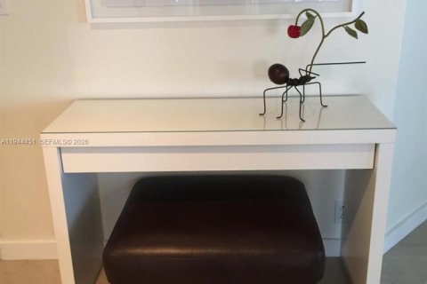 Condo in Aventura, Florida, 2 bedrooms  № 2001658 - photo 18