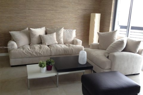 Condo in Aventura, Florida, 2 bedrooms  № 2001658 - photo 12