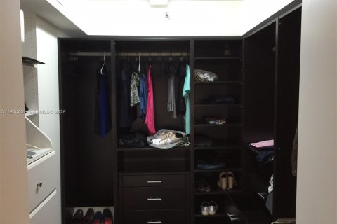 Condo in Aventura, Florida, 2 bedrooms  № 2001658 - photo 11