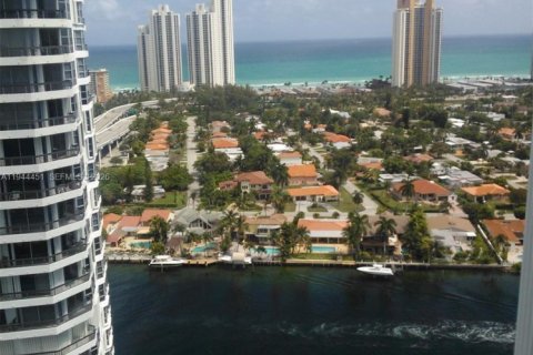 Condo in Aventura, Florida, 2 bedrooms  № 2001658 - photo 21