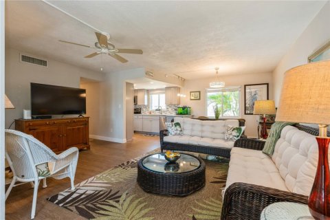 Copropriété à vendre à Cape Coral, Floride: 2 chambres, 83.24 m2 № 1679272 - photo 12