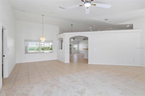 Casa en venta en Palm Coast, Florida, 3 dormitorios, 189.24 m2 № 1514596 - foto 9