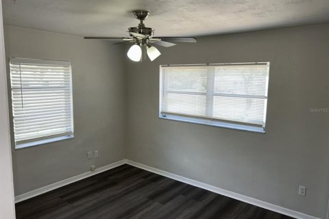 Villa ou maison à louer à Spring Hill, Floride: 2 chambres, 95.69 m2 № 2109533 - photo 21
