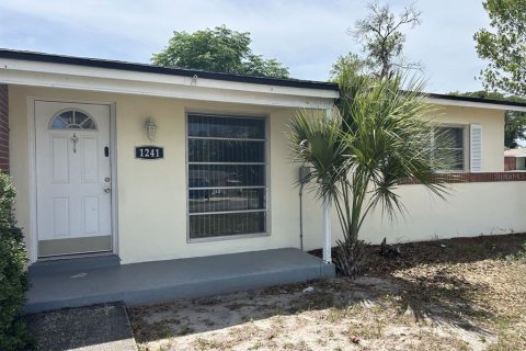 Villa ou maison à Spring Hill, Floride 2 chambres, 95.69 m2 № 2109533
