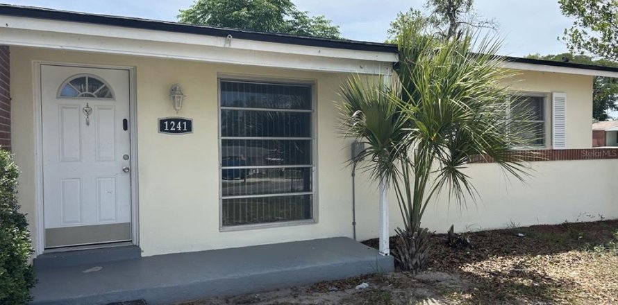 Villa ou maison à Spring Hill, Floride 2 chambres, 95.69 m2 № 2109533