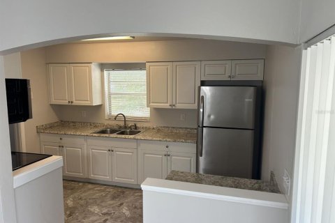 Villa ou maison à louer à Spring Hill, Floride: 2 chambres, 95.69 m2 № 2109533 - photo 12