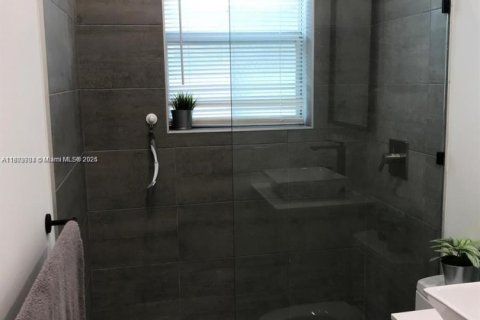 Copropriété à vendre à Miami Beach, Floride: 1 chambre, 42.74 m2 № 1749006 - photo 13