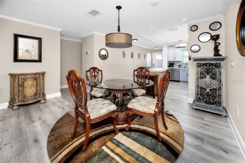 Condo in Gulfport, Florida, 2 bedrooms  № 1815671 - photo 16