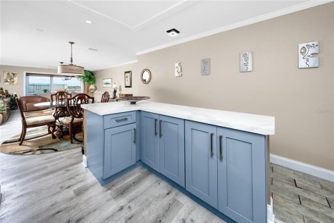 Condo in Gulfport, Florida, 2 bedrooms  № 1815671 - photo 15