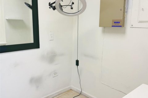 Magasin à Coral Springs, Floride № 1172237