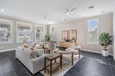 Casa en venta en Tampa, Florida, 5 dormitorios, 390.56 m2 № 1803761 - foto 13