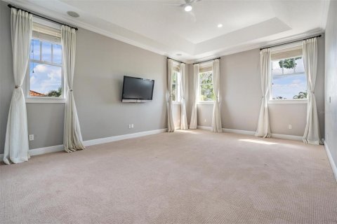 Casa en venta en Tampa, Florida, 5 dormitorios, 390.56 m2 № 1803761 - foto 27