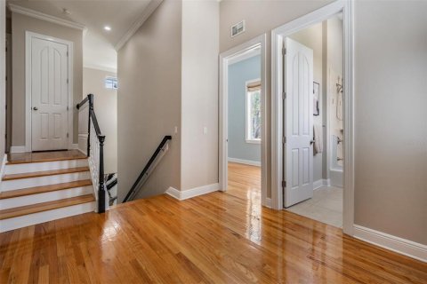 Casa en venta en Tampa, Florida, 5 dormitorios, 390.56 m2 № 1803761 - foto 22