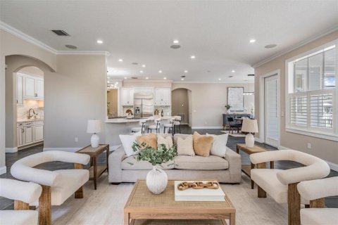 Casa en venta en Tampa, Florida, 5 dormitorios, 390.56 m2 № 1803761 - foto 11