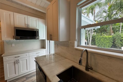 Купить виллу или дом в Норт-Майами, Флорида 3 спальни, 152.45м2, № 2005520 - фото 9