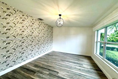 Купить виллу или дом в Норт-Майами, Флорида 3 спальни, 152.45м2, № 2005520 - фото 19