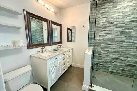 Купить виллу или дом в Норт-Майами, Флорида 3 спальни, 152.45м2, № 2005520 - фото 16