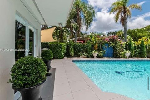 Купить виллу или дом в Норт-Майами, Флорида 3 спальни, 152.45м2, № 2005520 - фото 28
