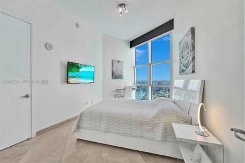 Condo in Sunny Isles Beach, Florida, 2 bedrooms  № 2047395 - photo 20