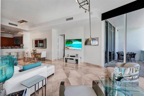 Condo in Sunny Isles Beach, Florida, 2 bedrooms  № 2047395 - photo 6