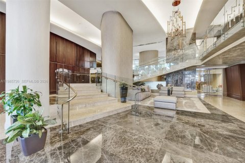 Condo in Sunny Isles Beach, Florida, 2 bedrooms  № 2047395 - photo 24