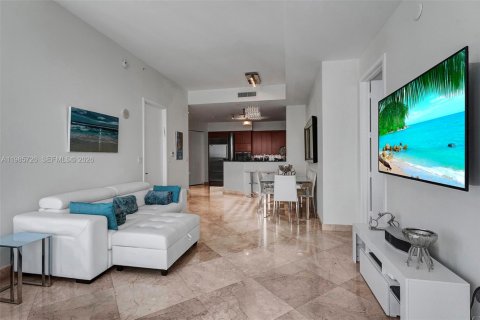 Condo in Sunny Isles Beach, Florida, 2 bedrooms  № 2047395 - photo 7
