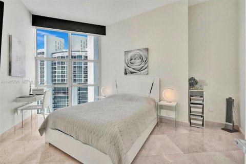 Condo in Sunny Isles Beach, Florida, 2 bedrooms  № 2047395 - photo 22